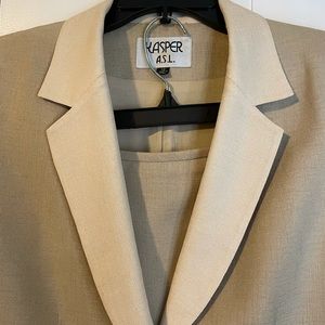 Kasper cream \ tan linen suit, size 12